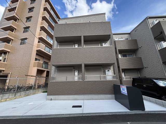 寝屋川市駅より徒歩6分 新築 3階建の賃貸物件