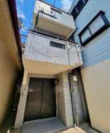 寝屋川市駅より徒歩8分 築29年3ヶ月 3階建の賃貸物件