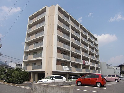 上安駅より徒歩7分 築18年10ヶ月 7階建の賃貸物件