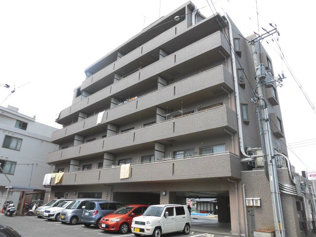  築28年9ヶ月 6階建の賃貸物件