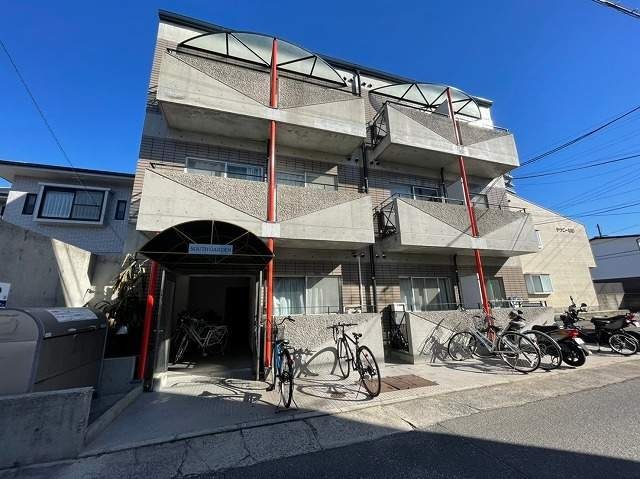 下祇園駅より徒歩8分 築38年3ヶ月 3階建の賃貸物件