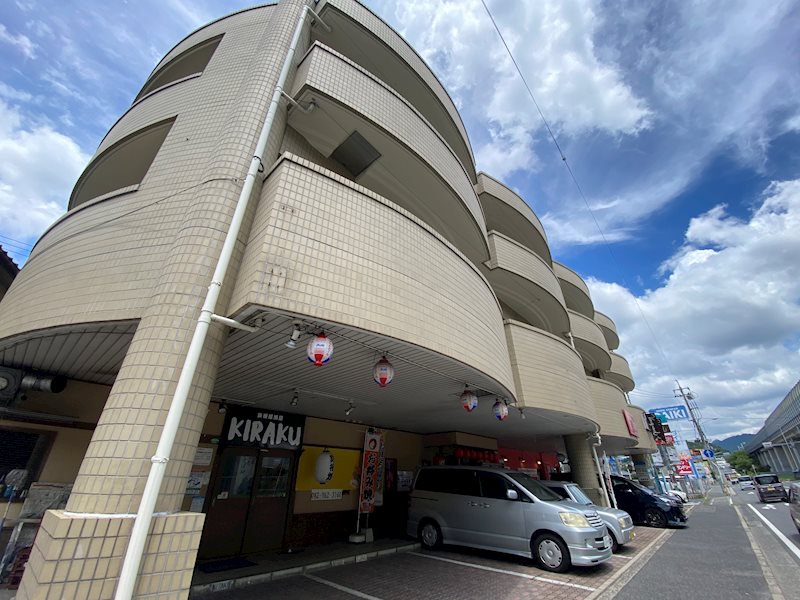  築31年2ヶ月 3階建の賃貸物件