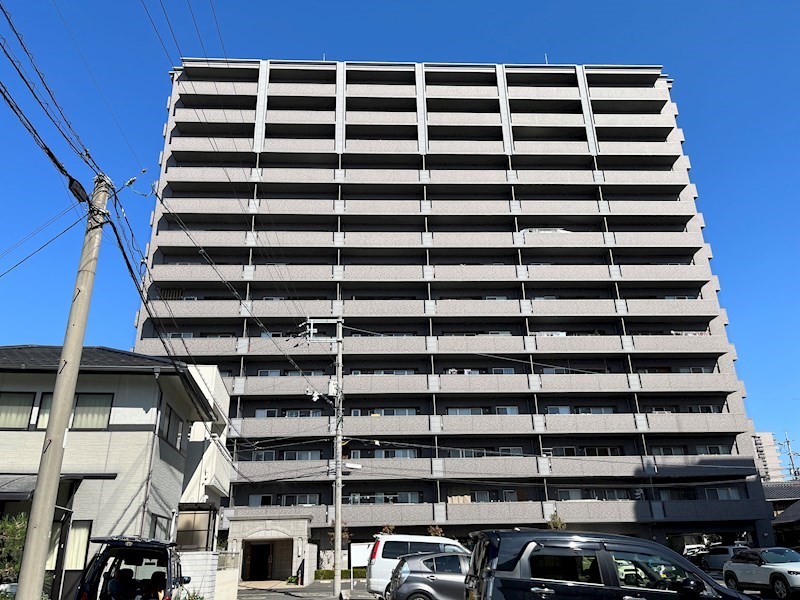 七軒茶屋駅より徒歩3分 築19年 14階建の賃貸物件