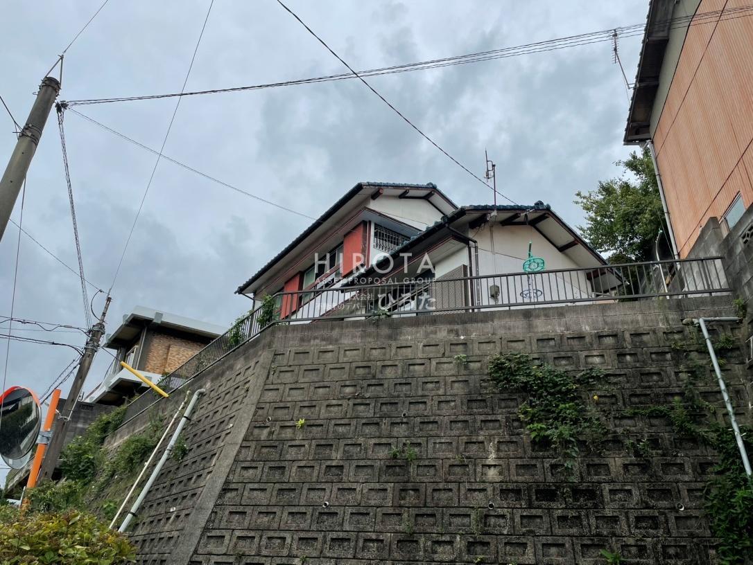 若松駅よりバス16分 徒歩6分 築55年6ヶ月 2階建の賃貸物件