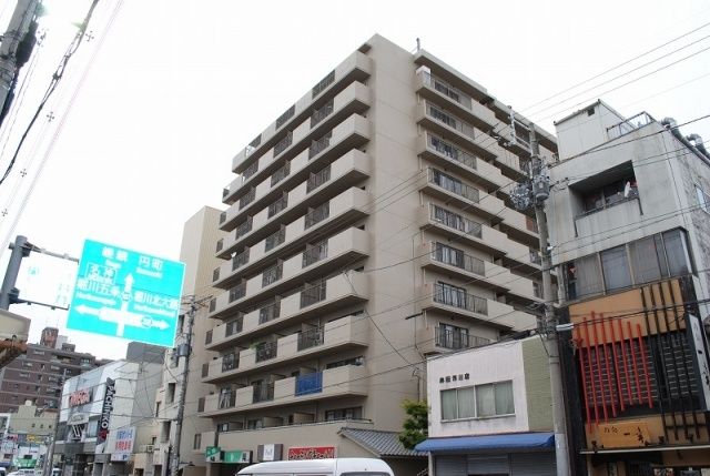 丸太町駅より徒歩8分 築42年7ヶ月 11階建の賃貸物件