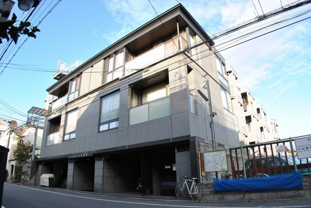 丸太町駅より徒歩8分 築36年3ヶ月 3階建の賃貸物件