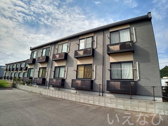 伊部駅より徒歩10分 築17年8ヶ月 2階建の賃貸物件