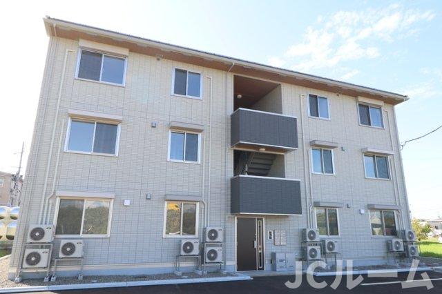 直江津駅よりバス27分 徒歩6分 新築 3階建の賃貸物件