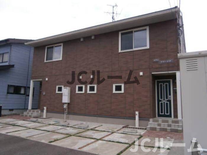 黒井駅よりバス3分 徒歩4分 築18年2ヶ月 2階建の賃貸物件