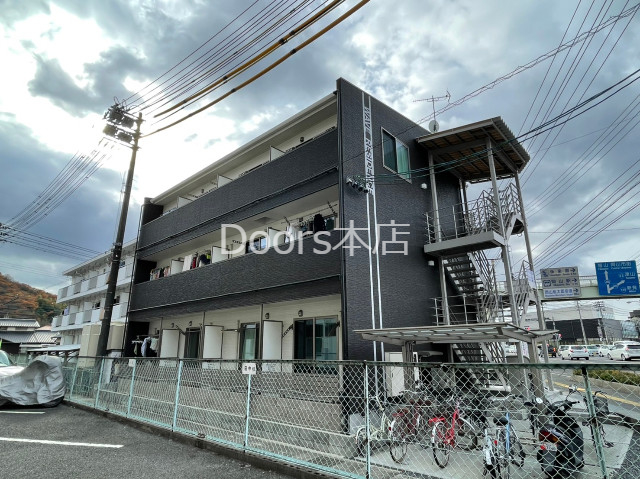 岡山県岡山市中区原尾島 賃貸アパート1k 3階 21 25 株式会社ジェイ フィール Doors本店 の詳細情報 賃貸スタイル 物件id 岡山県岡山市中区原尾島 賃貸アパート1k 3階 21 25 株式会社ジェイ フィール Doors本店 の詳細情報 賃貸スタイル 物件id