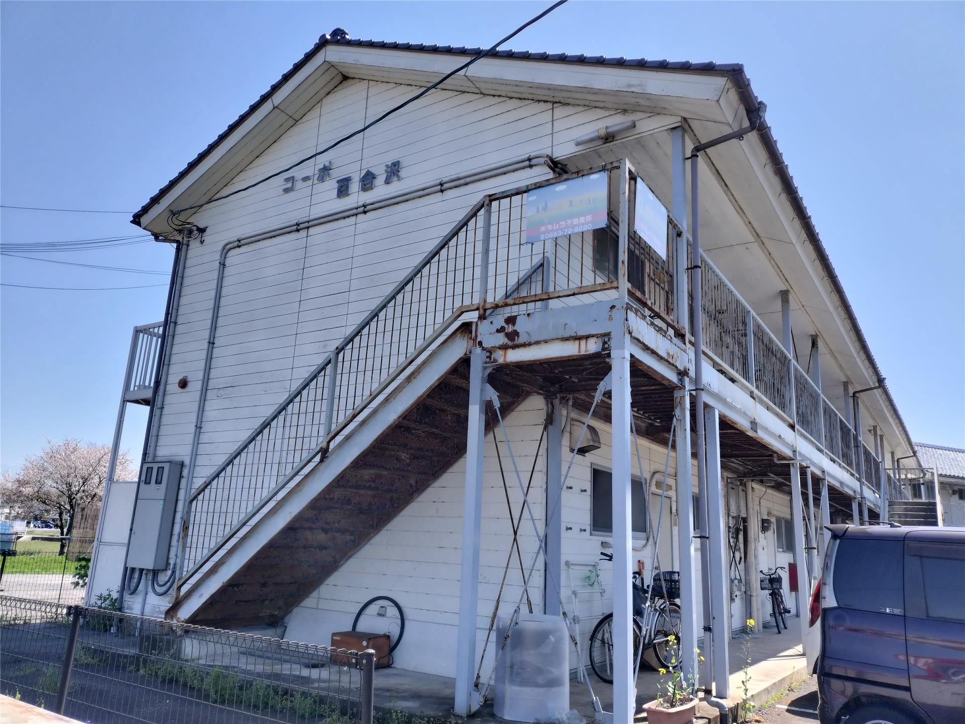直江駅より徒歩6分 築38年9ヶ月 2階建の賃貸物件