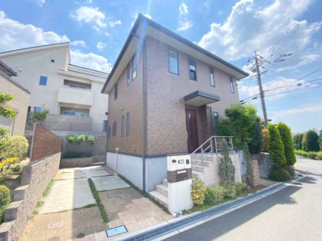 少路駅より徒歩10分 築15年2ヶ月 2階建の賃貸物件