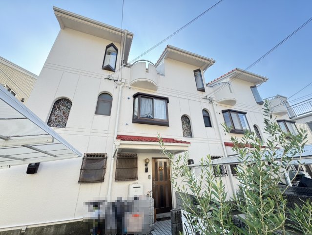 箕面駅より徒歩13分 築38年 3階建の賃貸物件