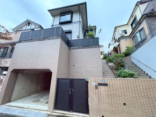 岸辺駅より徒歩25分 築28年1ヶ月 2階建の賃貸物件