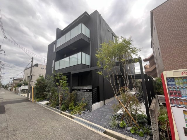 甲東園駅より徒歩6分 新築 3階建の賃貸物件