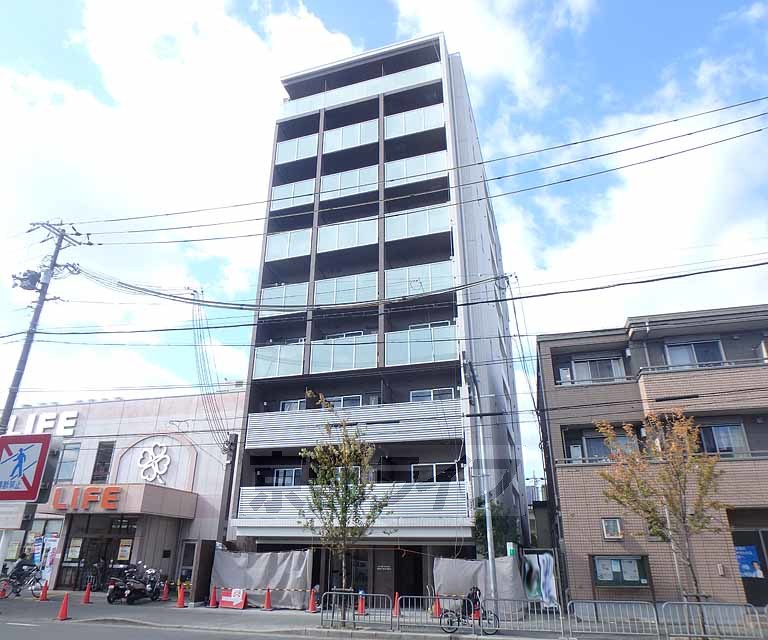 京都府京都市下京区西七条北衣田町の賃貸マンションの外観
