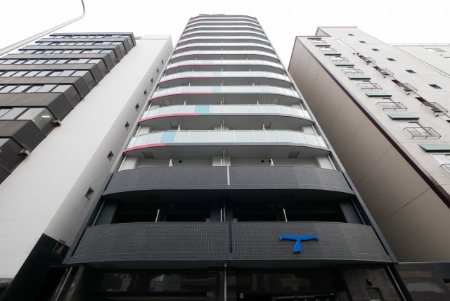 ＪＲ難波駅より徒歩3分 築1年9ヶ月 15階建の賃貸物件