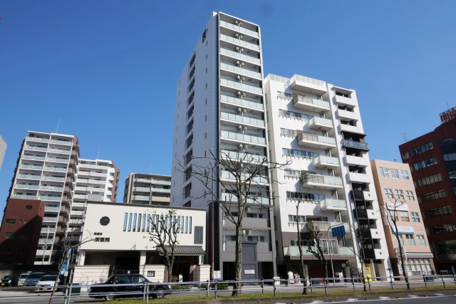 四天王寺前夕陽ヶ丘駅より徒歩5分 築3年10ヶ月 14階建の賃貸物件