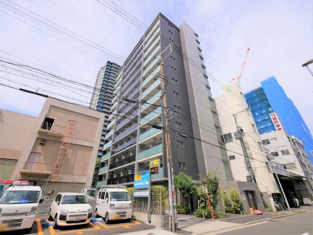 南森町駅より徒歩5分 築7年2ヶ月 13階建の賃貸物件