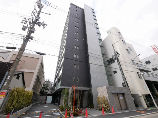 南森町駅より徒歩5分 築7年2ヶ月 13階建の賃貸物件