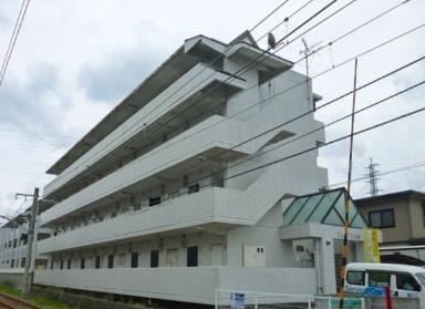 西衣山駅より徒歩6分 築37年8ヶ月 4階建の賃貸物件