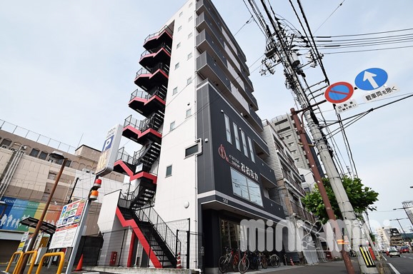 松山市駅より徒歩8分 築11年 8階建の賃貸物件