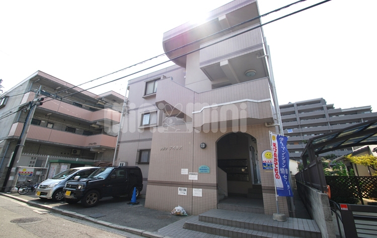 清水町駅より徒歩7分 築31年1ヶ月 3階建の賃貸物件