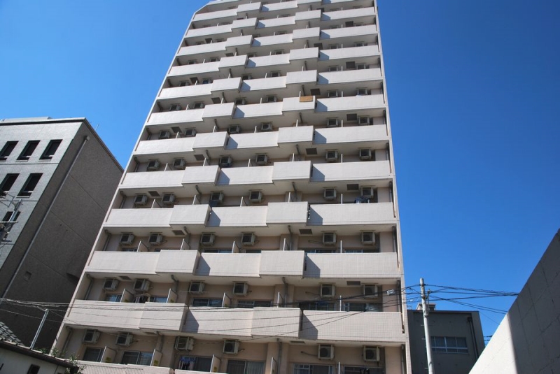 勝山町駅より徒歩3分 築28年1ヶ月 13階建の賃貸物件