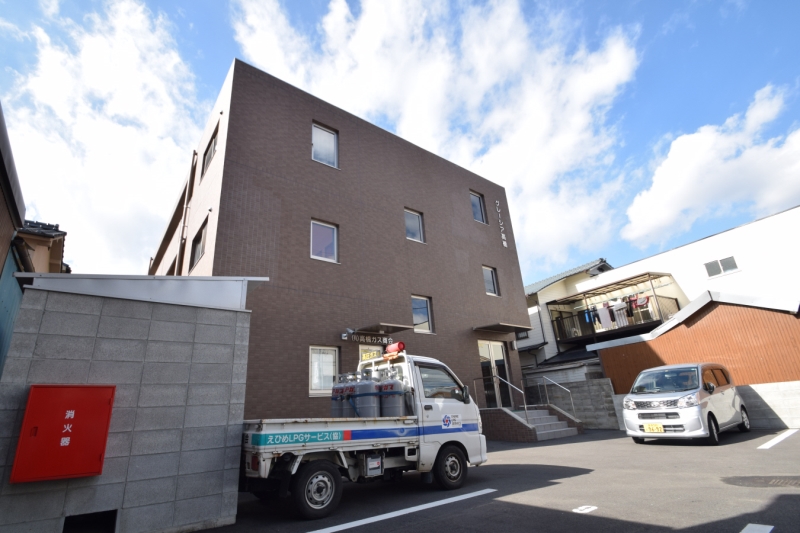 いよ立花駅より徒歩4分 築12年5ヶ月 3階建の賃貸物件