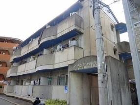 萱町六丁目駅より徒歩1分 築37年2ヶ月 3階建の賃貸物件