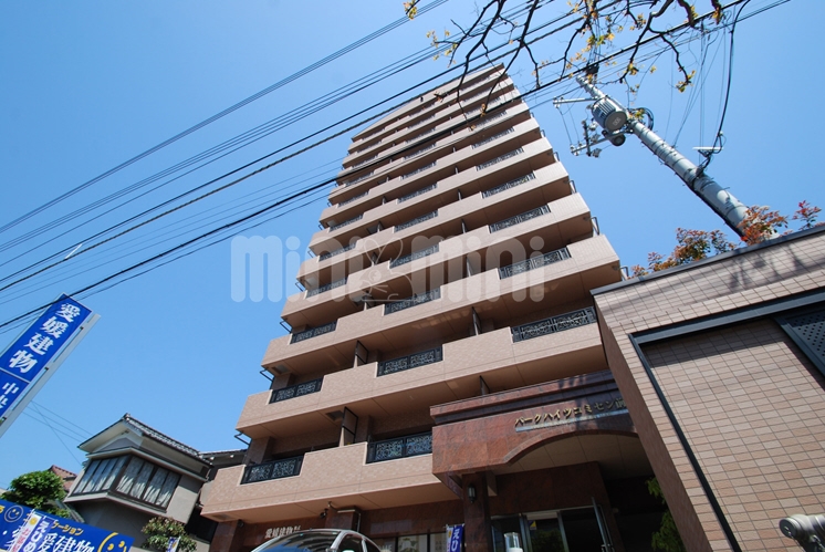 大手町駅より徒歩4分 築21年4ヶ月 12階建の賃貸物件