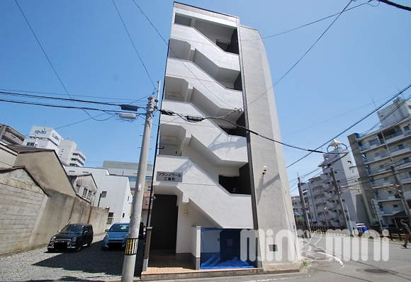 大手町駅より徒歩5分 築45年4ヶ月 5階建の賃貸物件