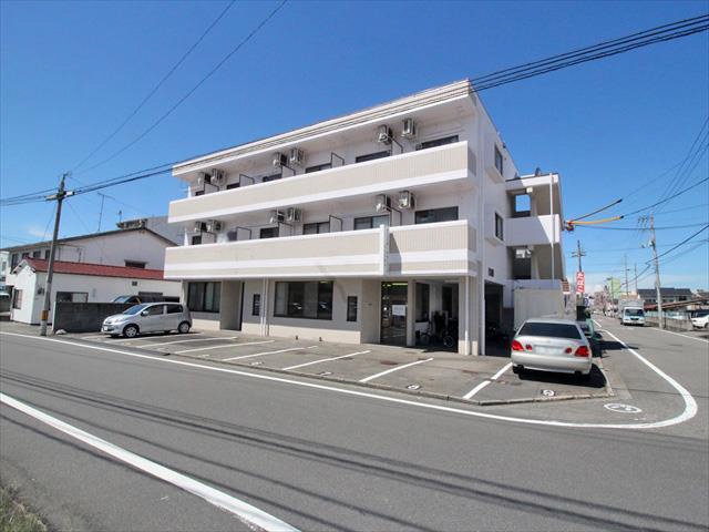 本町六丁目駅より徒歩11分 築33年1ヶ月 3階建の賃貸物件