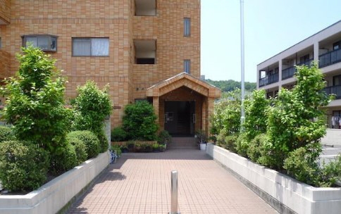 宮田町駅より徒歩8分 築39年 4階建の賃貸物件