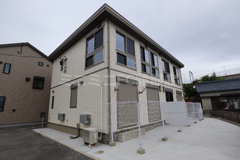 蒲郡駅より徒歩6分 築6年5ヶ月 2階建の賃貸物件