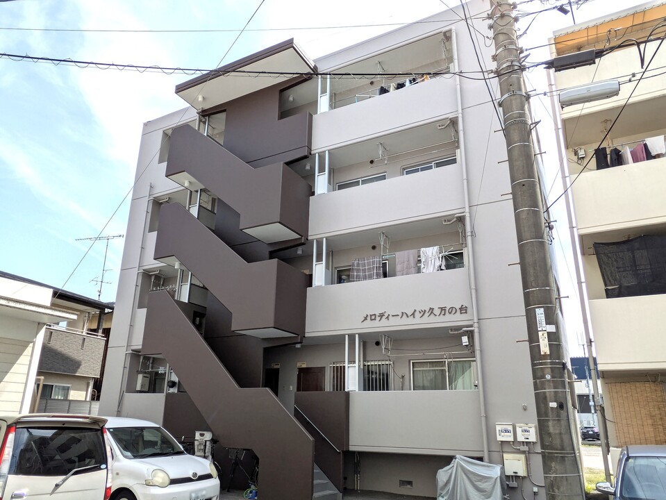 メロディーハイツ久万ノ台301の外観