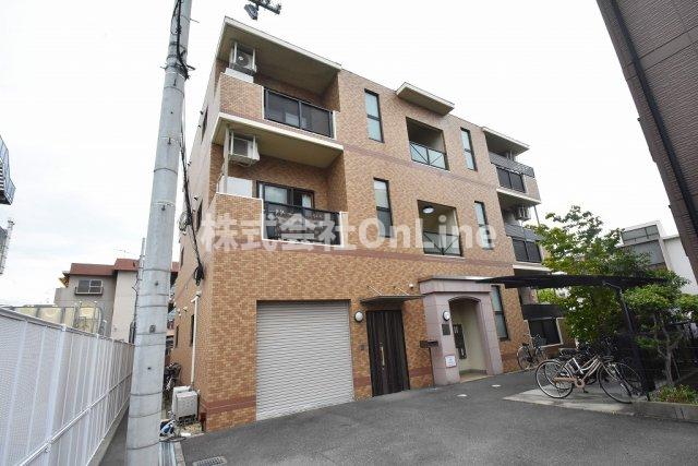 久宝寺駅より徒歩13分 築18年7ヶ月 3階建の賃貸物件