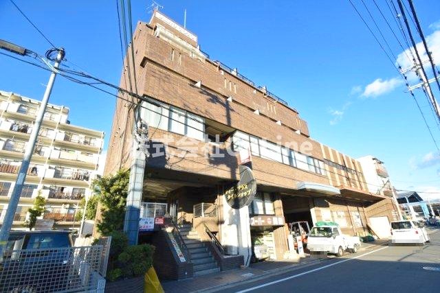 弥刀駅より徒歩20分 築32年7ヶ月 6階建の賃貸物件