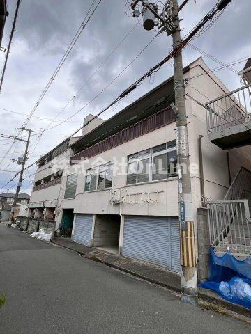 弥刀駅より徒歩14分 築43年8ヶ月 3階建の賃貸物件