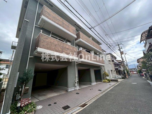 河内花園駅より徒歩7分 築19年7ヶ月 3階建の賃貸物件