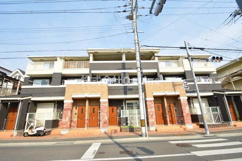 河内花園駅より徒歩7分 築15年5ヶ月 3階建の賃貸物件
