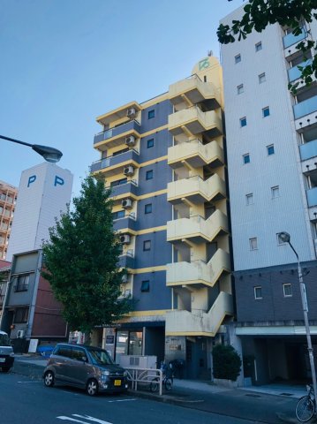 丸の内駅より徒歩5分 築27年11ヶ月 7階建の賃貸物件