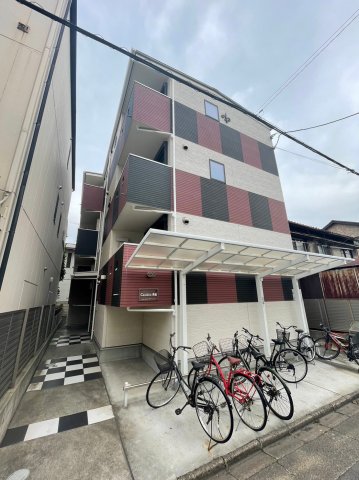 黄金駅より徒歩6分 築9年5ヶ月 3階建の賃貸物件