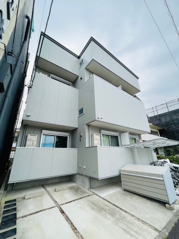 道徳駅より徒歩7分 築6年8ヶ月 2階建の賃貸物件