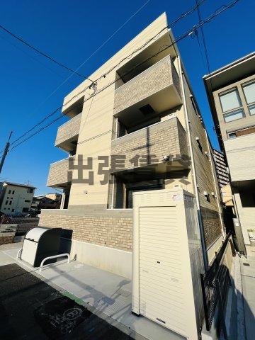 上飯田駅より徒歩11分 築2年3ヶ月 3階建の賃貸物件