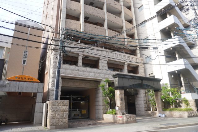 国際センター駅より徒歩2分 築20年10ヶ月 13階建の賃貸物件