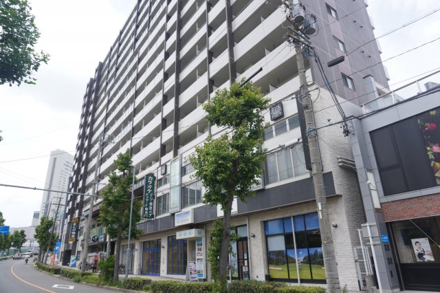 金山駅より徒歩5分 築19年2ヶ月 14階建の賃貸物件
