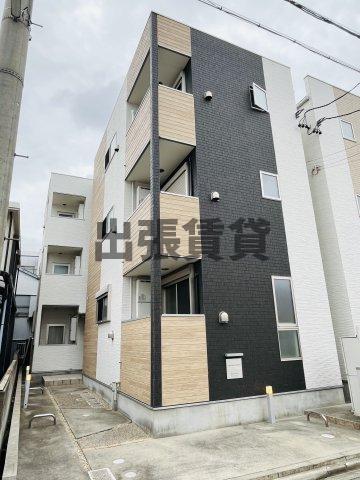 中村日赤駅より徒歩8分 築7年8ヶ月 3階建の賃貸物件