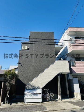 堀田駅より徒歩13分 築9年11ヶ月 2階建の賃貸物件