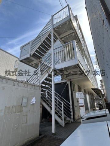 桜山駅より徒歩9分 築23年11ヶ月 3階建の賃貸物件